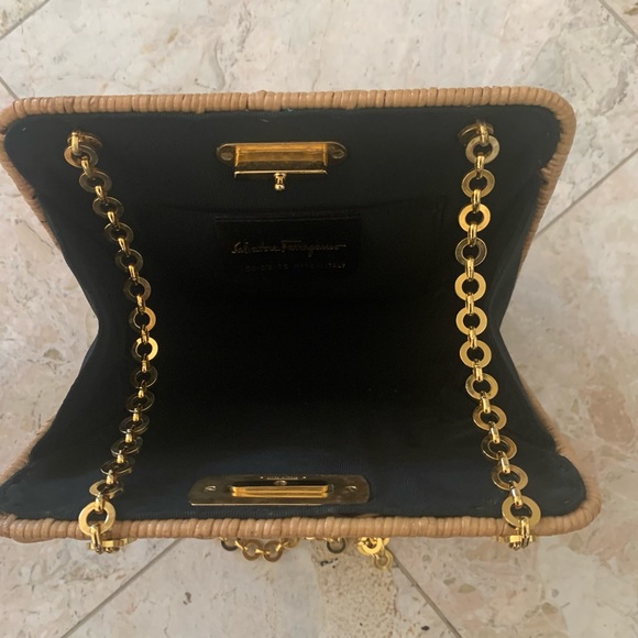Preowned Authentic Vintage Salvatore Ferragamo Straw Crossbody Handbag - Picture 7 of 12